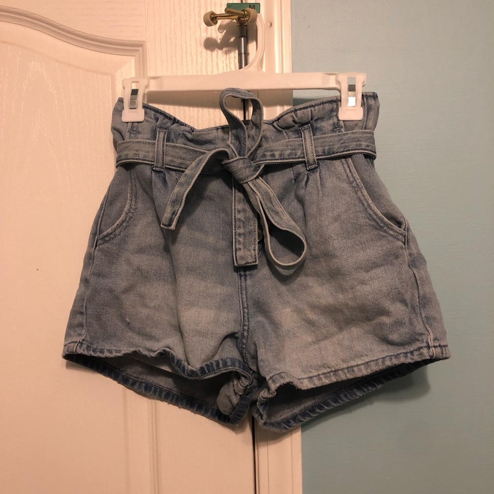 American Eagle Mom Short